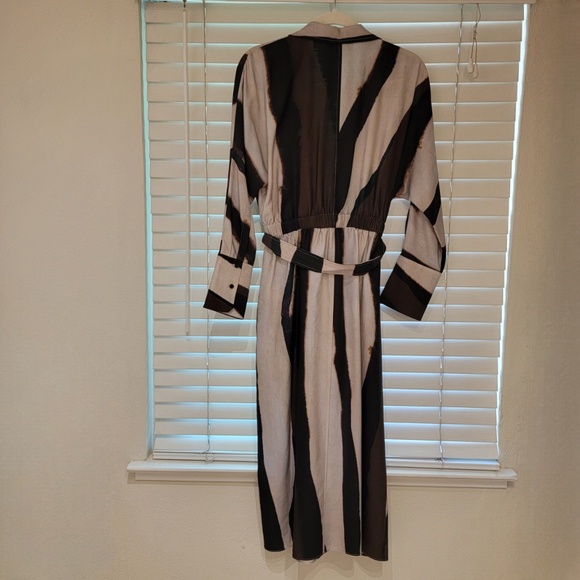 Banana Republic TENCEL™ Long Sleeve Midi Dress Size Small Neutral Print NWOT NEW - Picture 2 of 6
